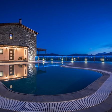 The View Village - Villas Suites & Spa Karpenisi ภายนอก รูปภาพ