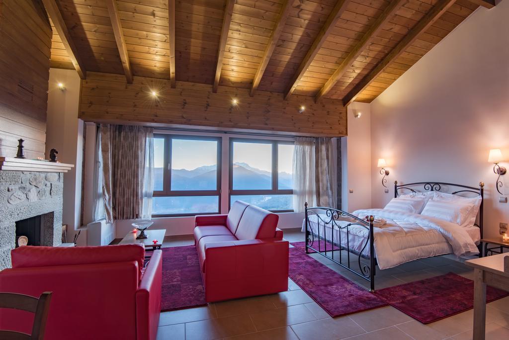 The View Village - Villas Suites & Spa Karpenisi ภายนอก รูปภาพ